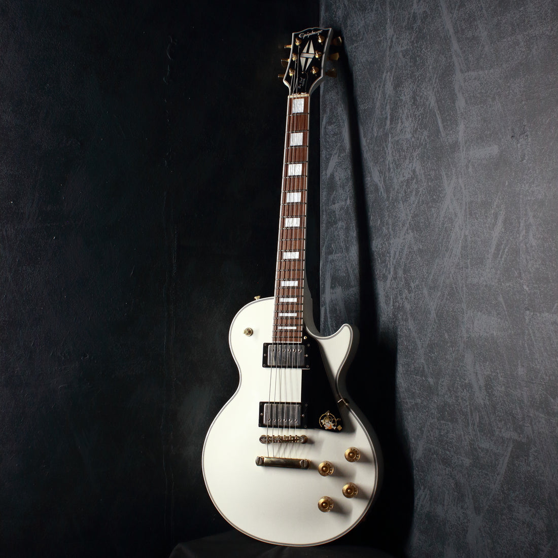 日本製のEpiphone レスポールカスタムモデル LPC-80 EB 日本製の