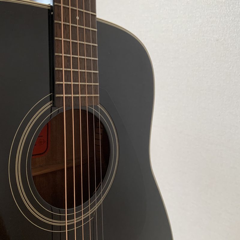 YAMAHA FG-522SJ BL 赤ラベルは岩沢厚治のギターに似ている？音と仕様