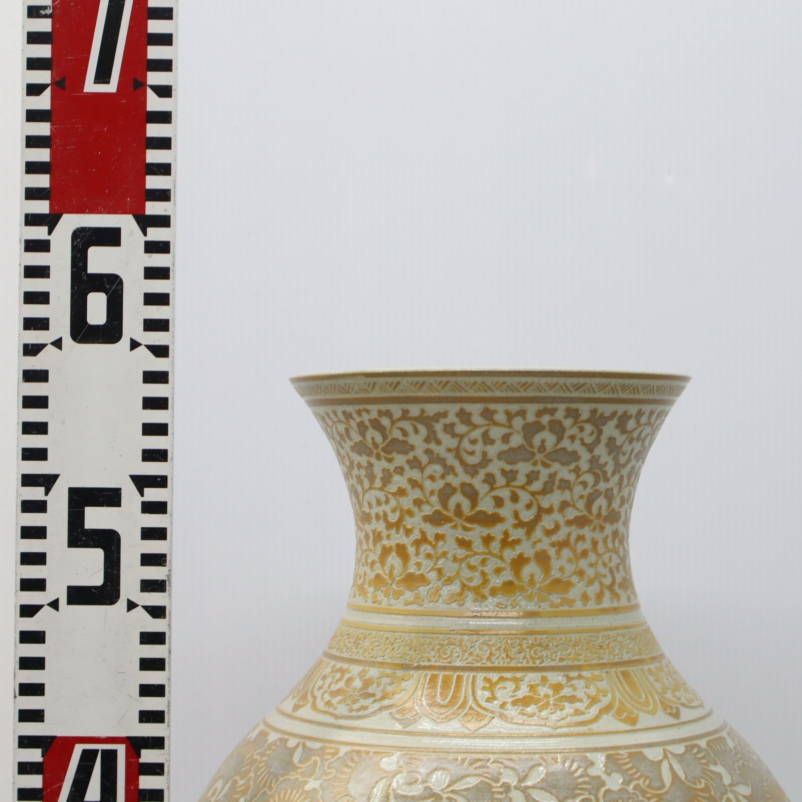 ▽希少 ｜華壺 つぼ 花器 大型 大壺｜東炎窯 金東和 陽陰刻｜飾壺 陶器