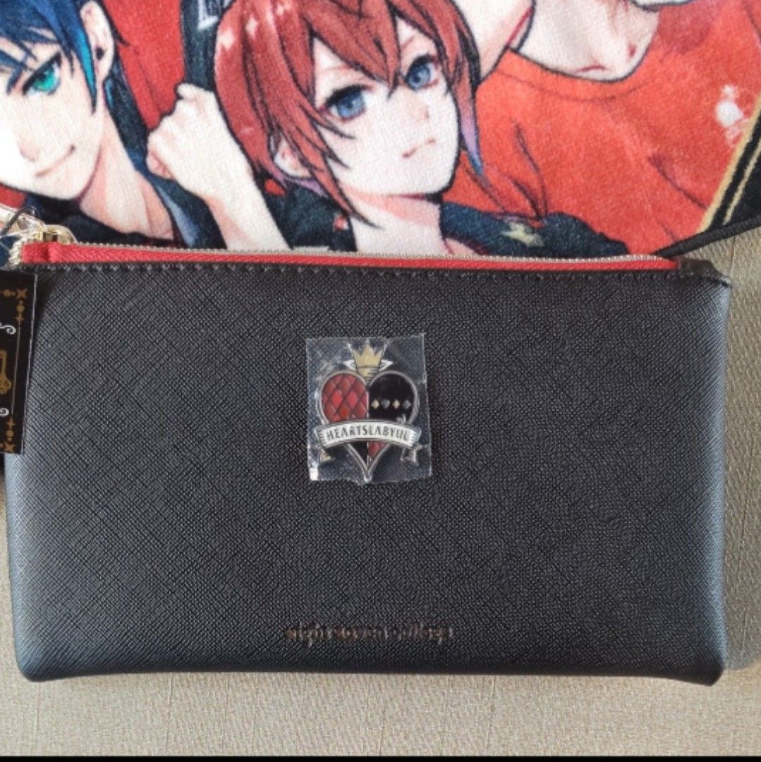 ディズニー】ツイステ ツイステ ハーツラビュル寮 プチタオル&フラット