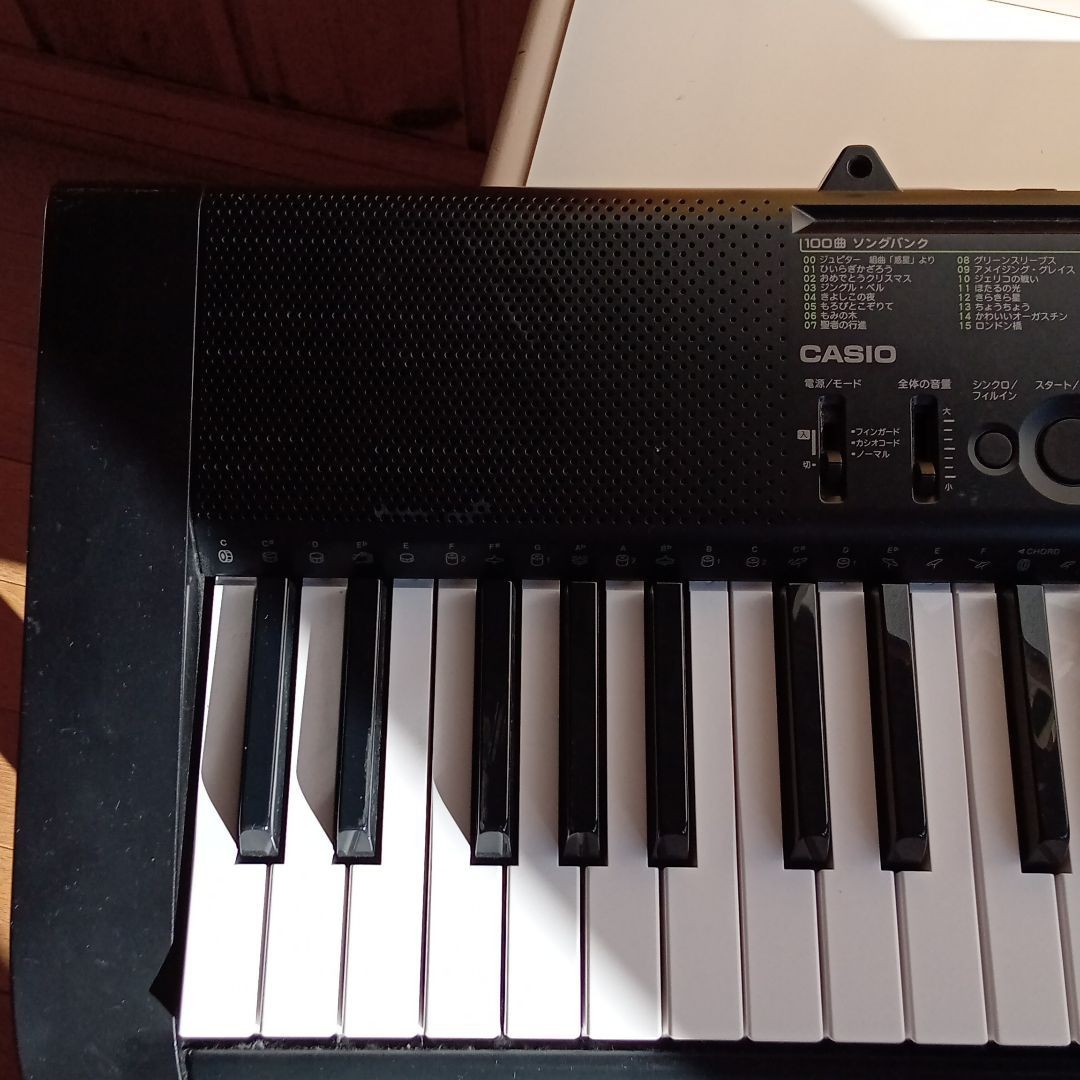 CASIO CTK 1100 61鍵盤 ベーシックキーボード 電子楽器 100曲ソング