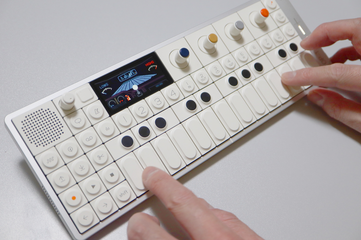 OP-1 fieldシンセサイザー buy OP–1 field - teenage engineering