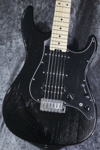 Edwars stratcaster(黒) EDWARDS、黒 系のエレキギター検索結果一覧