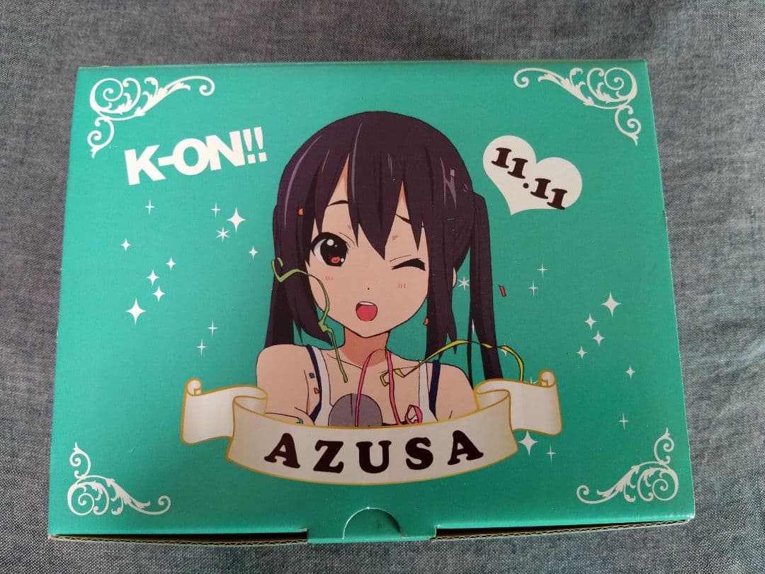 カメラ　けいおん!!×CASIO EXILIMコラボデジタルカメラ 中野梓 カメラ けいおん!!×CASIO EXILIMコラボデジタルカメラ 中野梓 - メルカリ