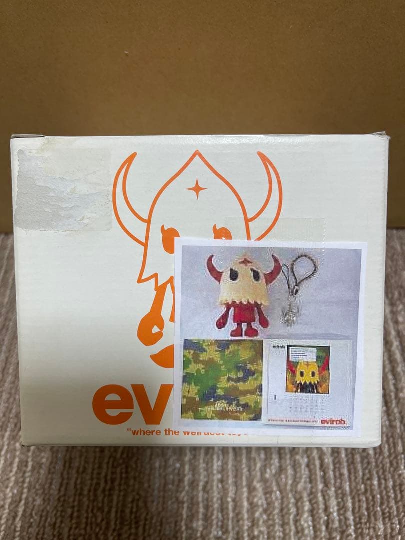 T9G evirob 2004年カレンダー セット