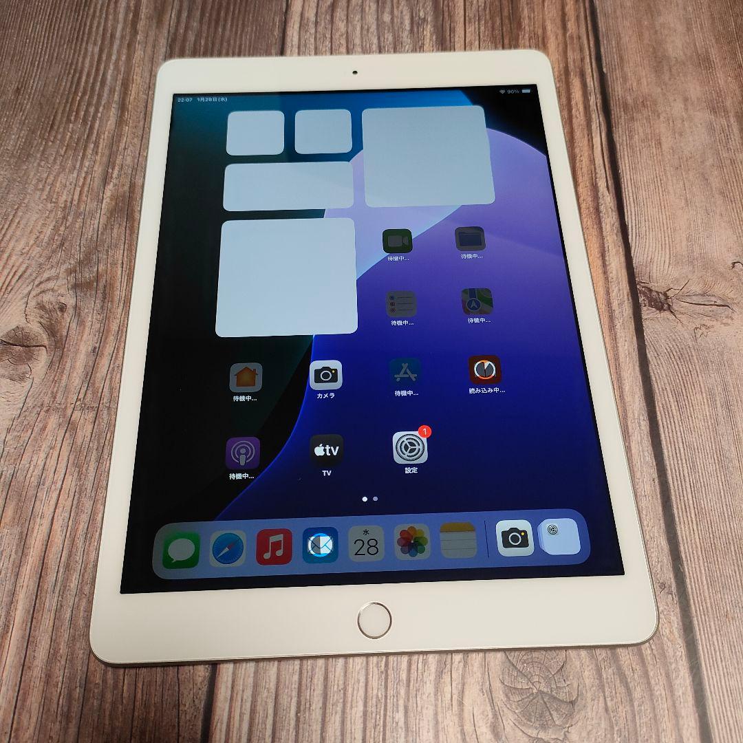 iPad 第8世代 32GB シルバー SIMフリー 超美品 - メルカリ