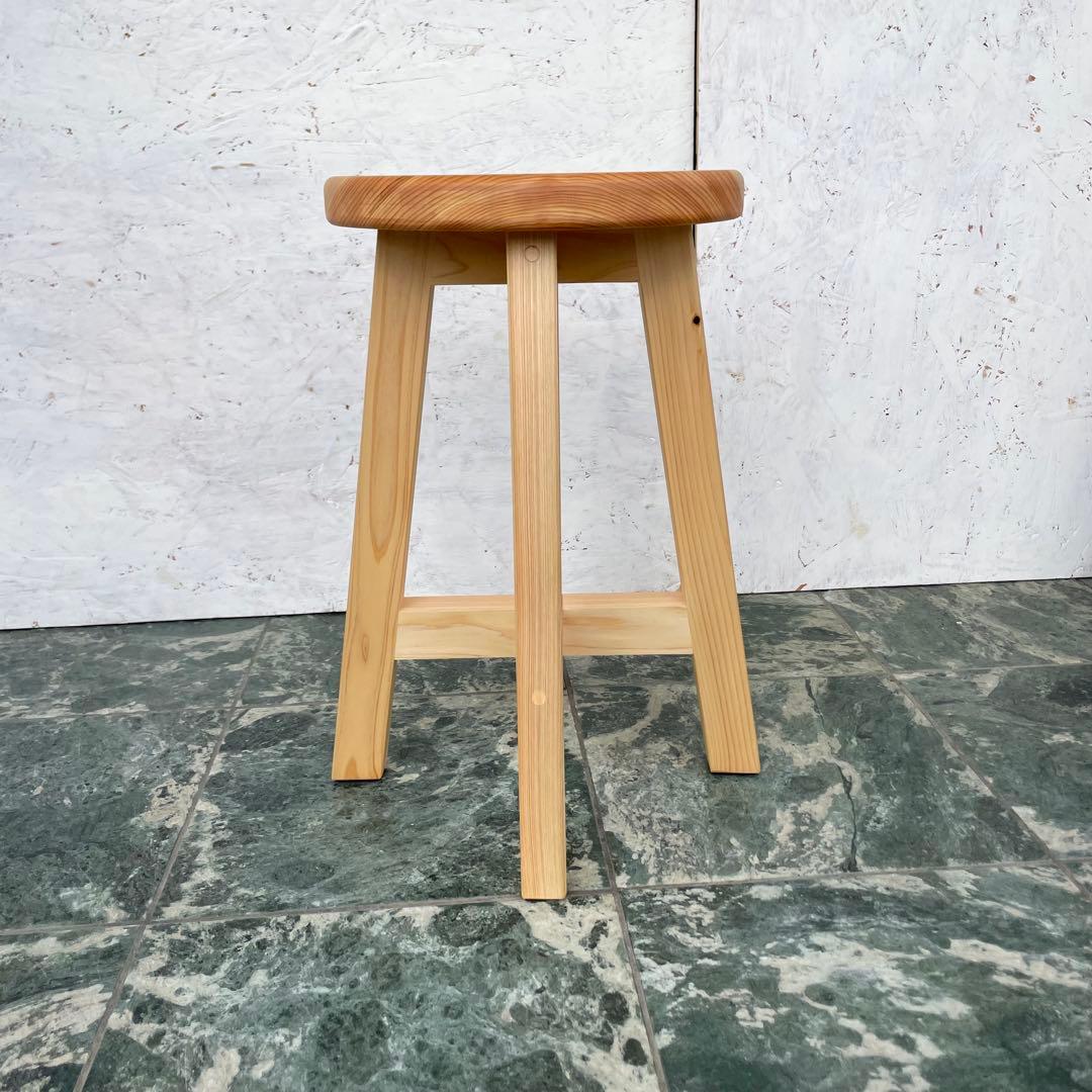 シカタ　丸椅子　木製スツール